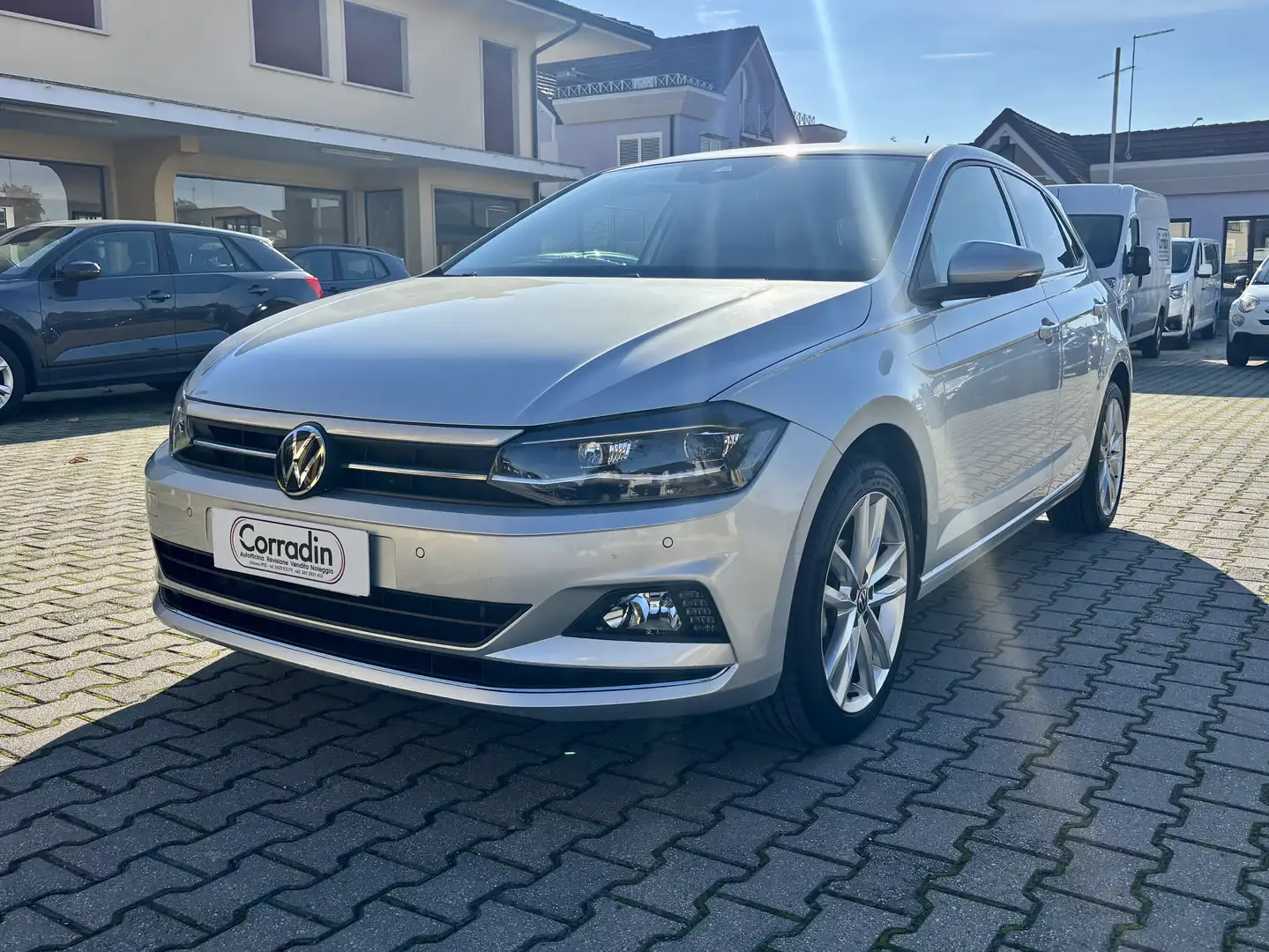 Volkswagen Polo Polo VI 2017 5p 1.0 tsi Highline 95cv Silber - 1