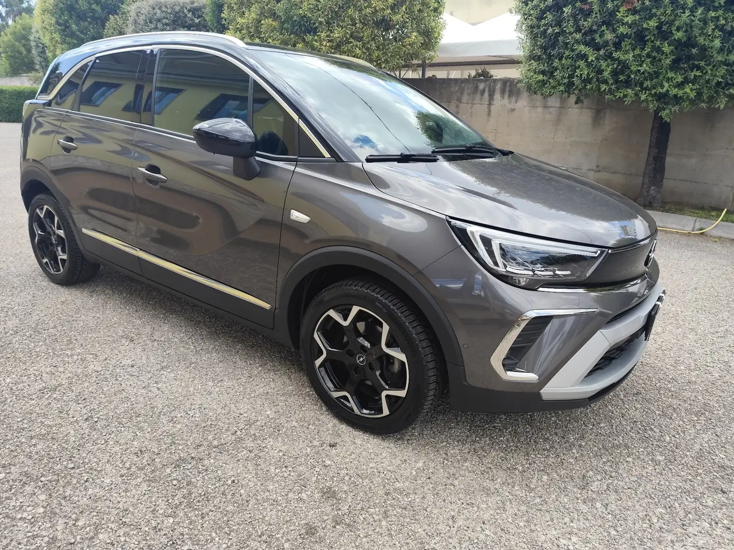 Opel Crossland X Crossland 2021 1.2 Ultimate s Gris - 1