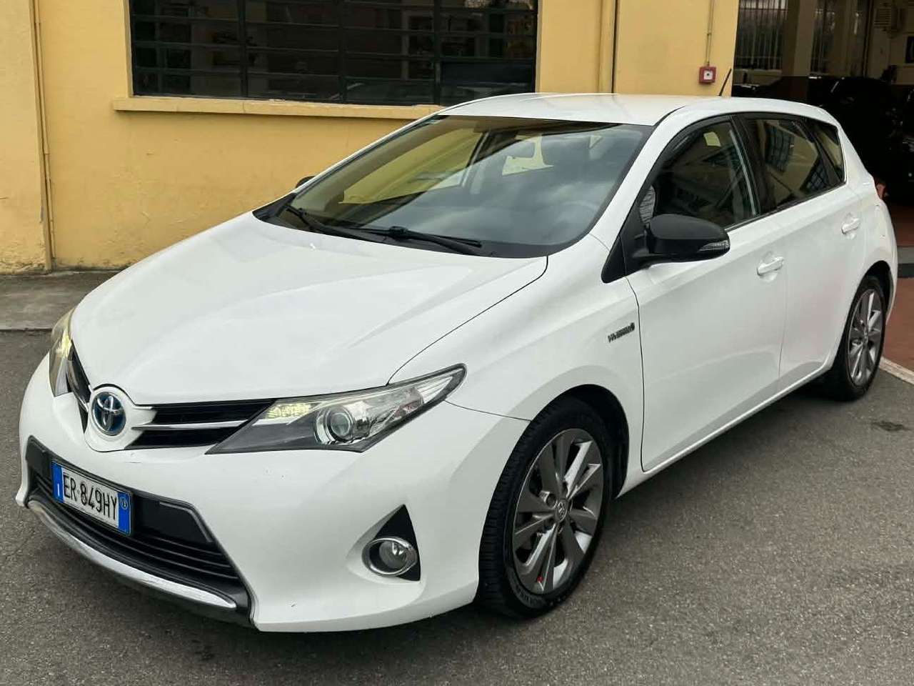 Toyota Auris Auris II 2013 5p 1.8h Lounge