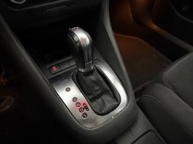 Volkswagen Golf view 24
