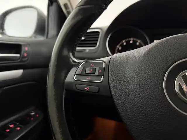 Volkswagen Golf view 20