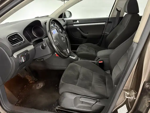 Volkswagen Golf view 29