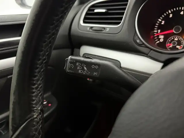 Volkswagen Golf view 19