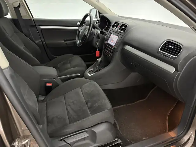 Volkswagen Golf view 30