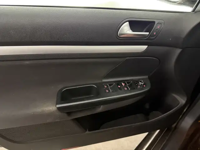 Volkswagen Golf view 28