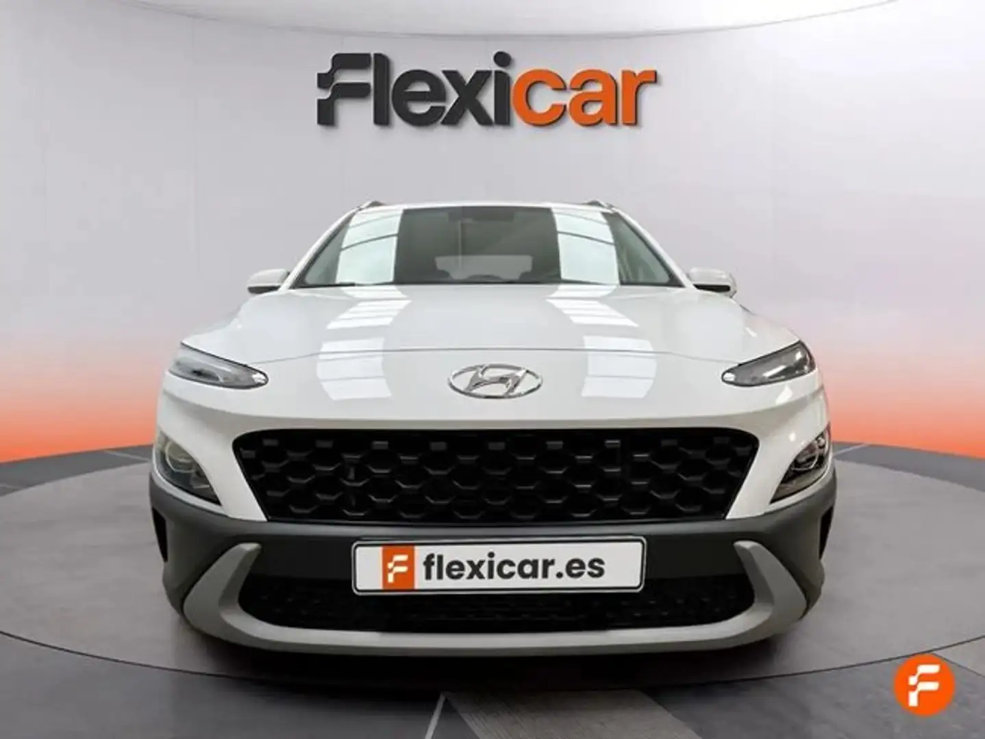 Hyundai KONA 1.0 TGDI Maxx 4x2 Blanco - 2