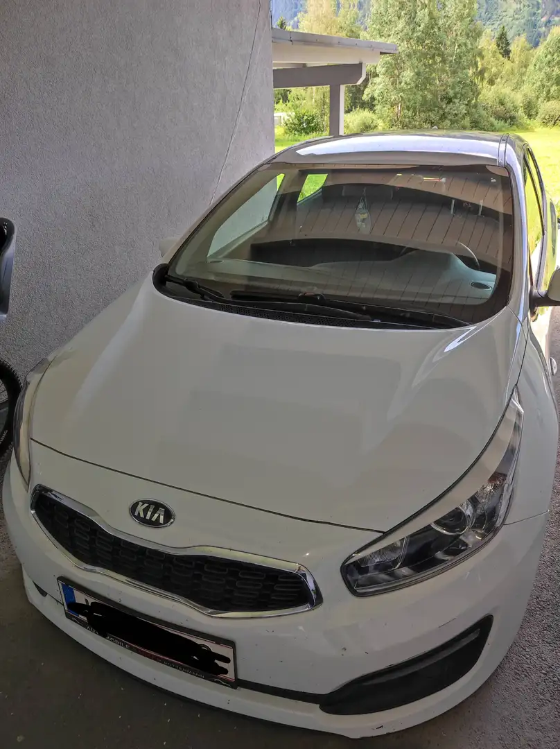 Kia Ceed / cee'd cee'd 1,4 CRDi Team Austria Edition Team Austria Edition Weiß - 1