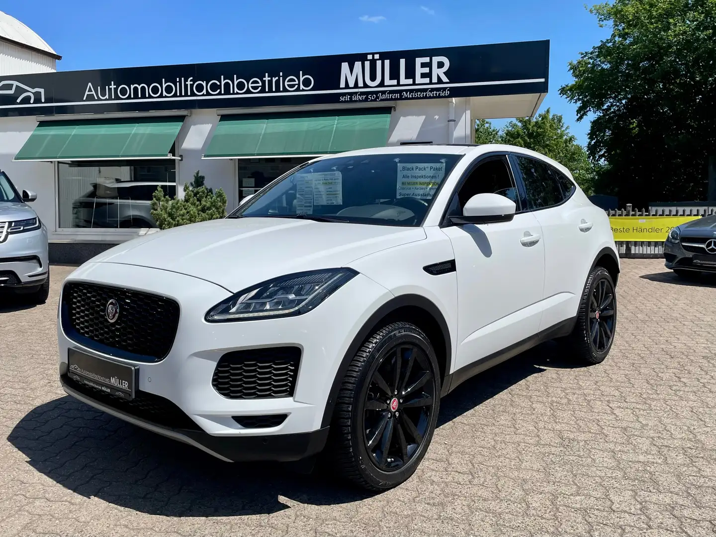 Jaguar E-Pace P200 Aut.AWD +20"BLACK PACK"+KAMERA+LED+PANORAMA Blanc - 1