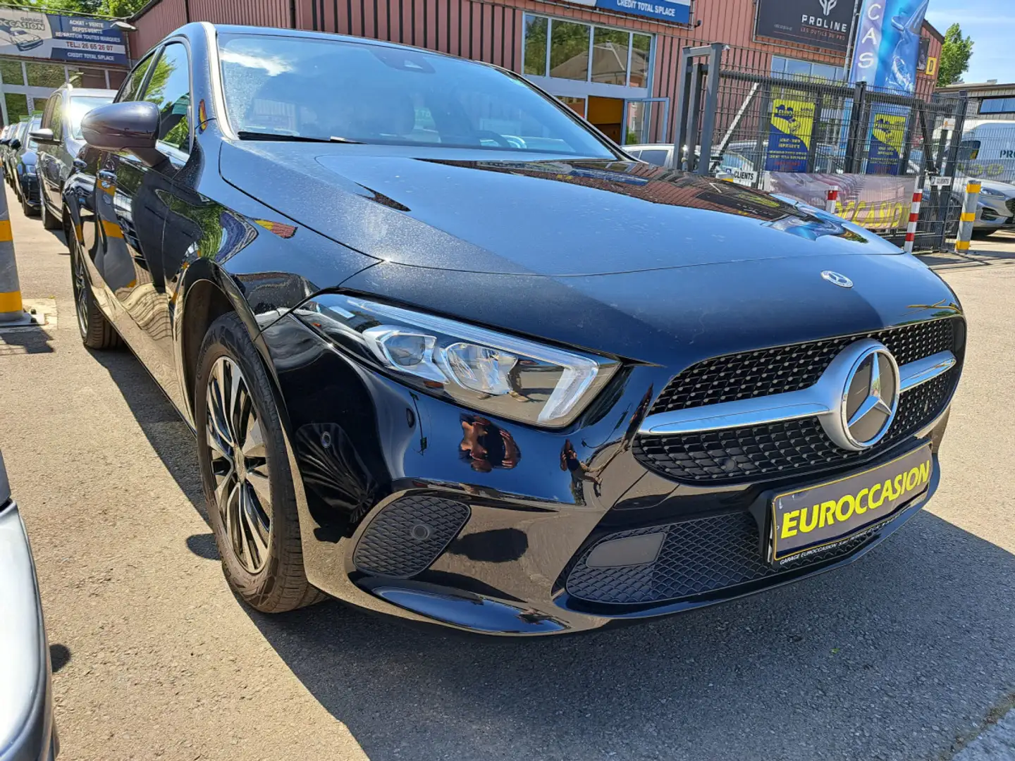 Mercedes-Benz A 250 e 218CV 8G-DCT BUSINESS Line Noir - 2