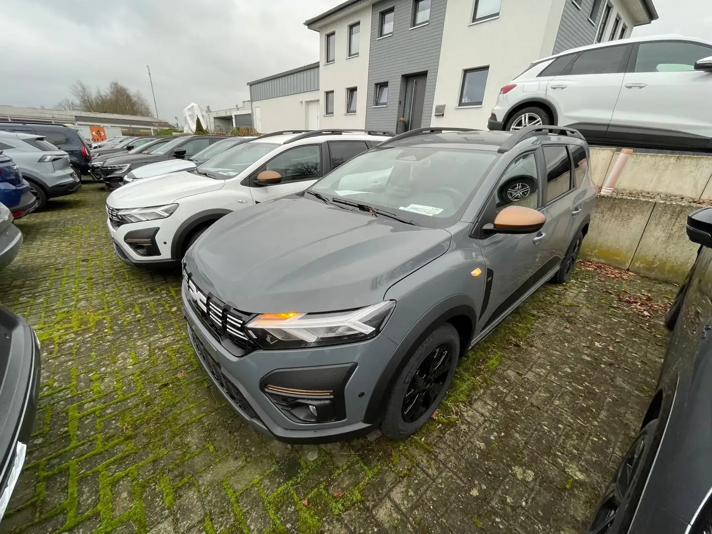 Dacia Jogger Extreme Hybrid 140 Grau - 2