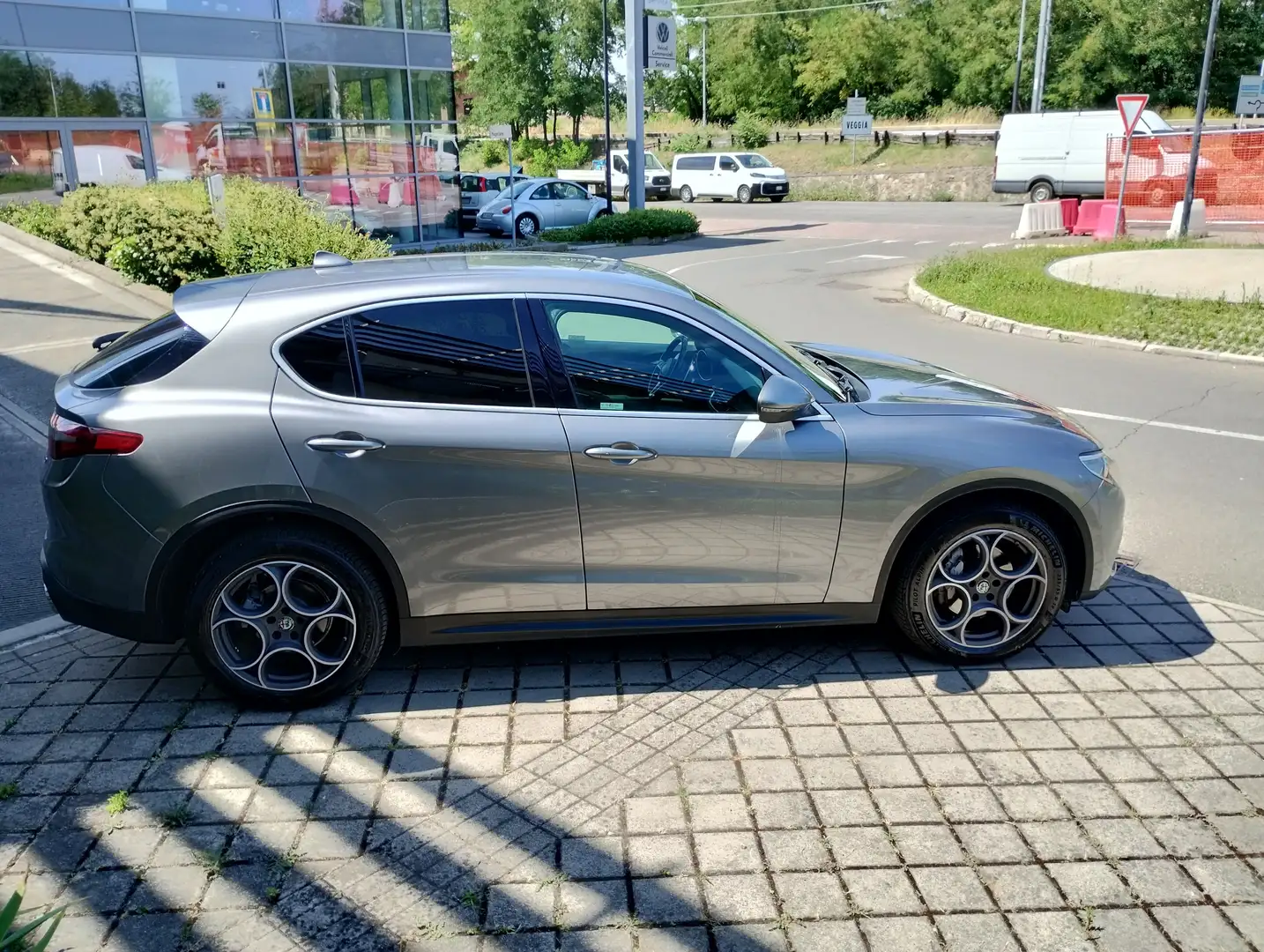 Alfa Romeo Stelvio Grigio - 2