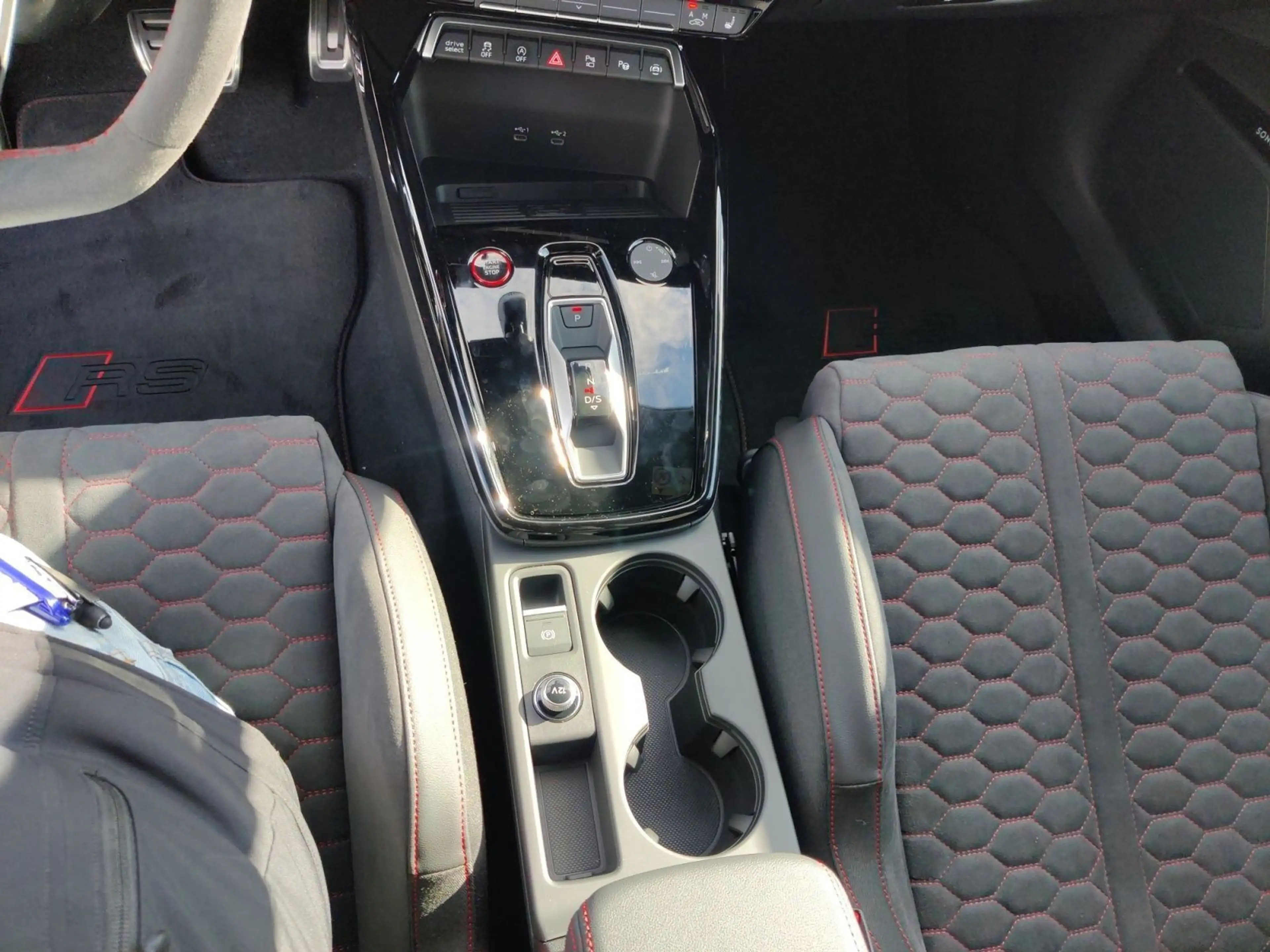 Audi RS3 2.5 TFSI q. S-Tronic, 280km/h, RS — photo 11