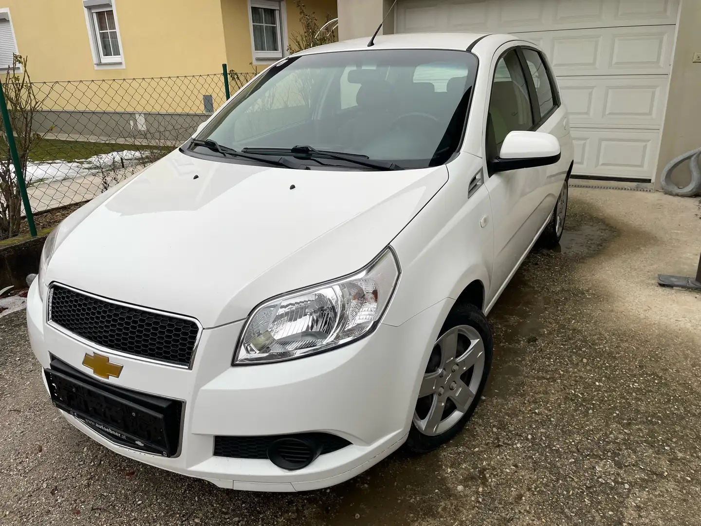 Chevrolet Aveo 1,2 LS Weiß - 1