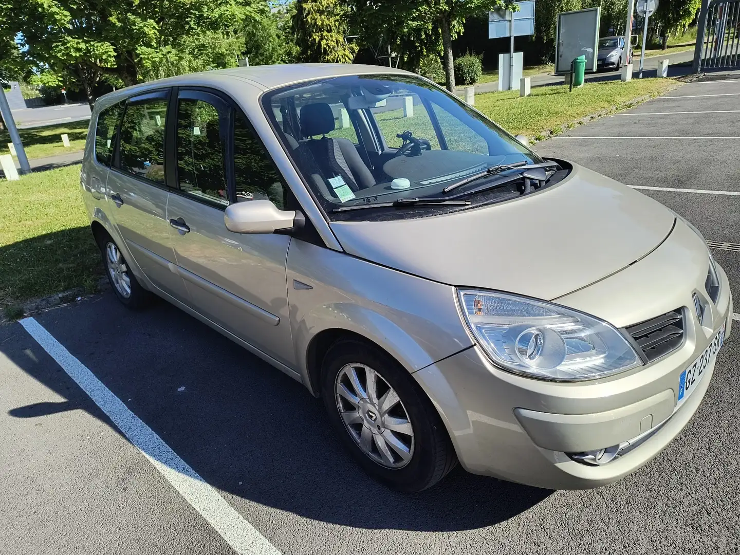 Renault Grand Scenic 2.0 dCi 150 Dynamique 5 pl - 2