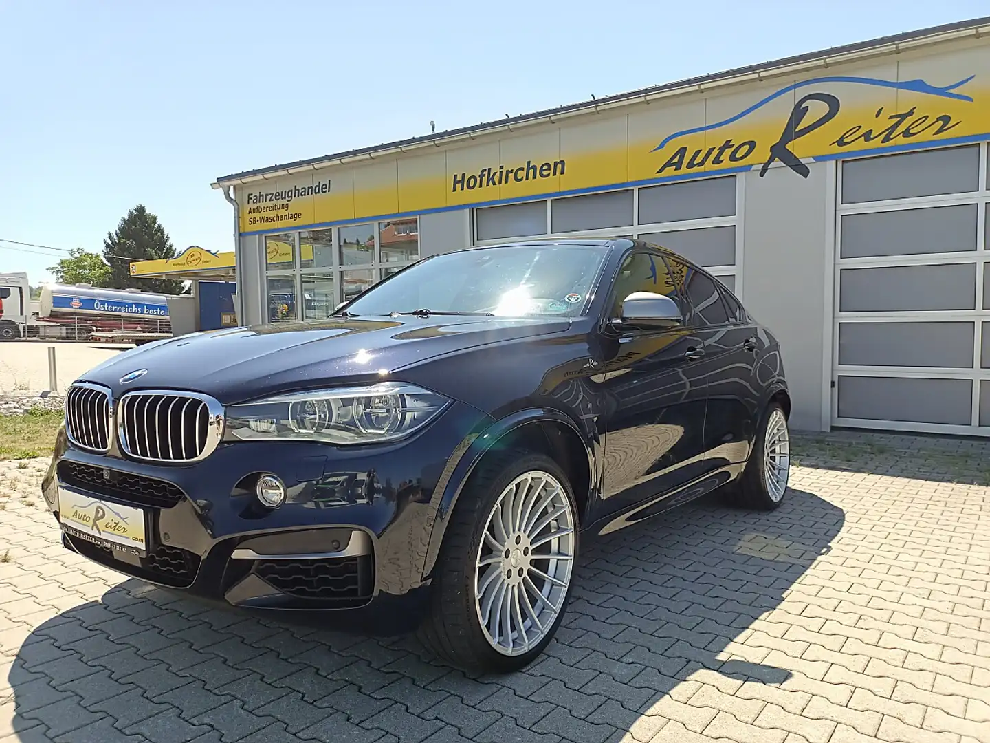 BMW X6 M 50d Sport Activity Coupé Österreich-Paket Aut. ... Schwarz - 1