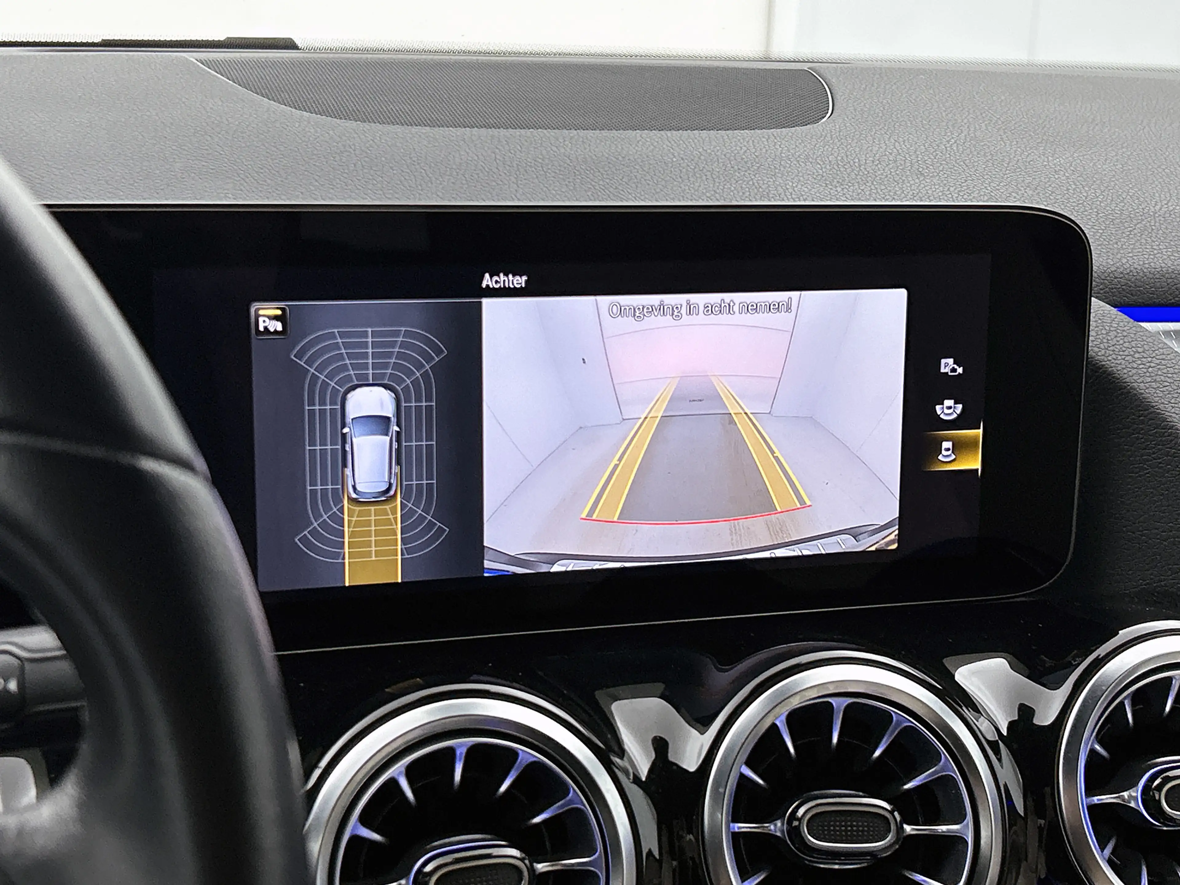 Mercedes-Benz GLA 200 Luxury Line | Machiatobeige int. | Sfeerverlichtin — photo 8