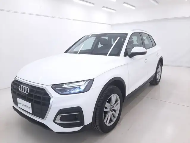 Audi Q5 view 9
