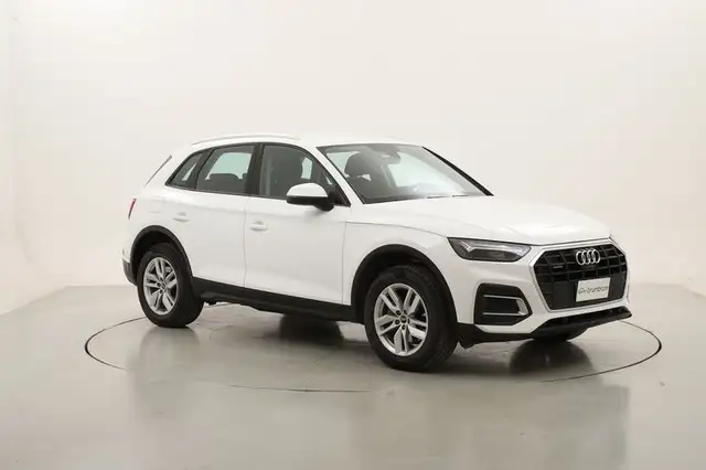 Audi Q5 view 7