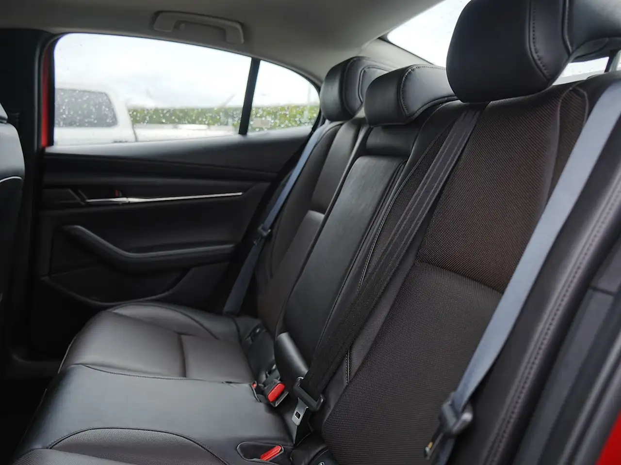 Mazda 3 снимка Mazda 3