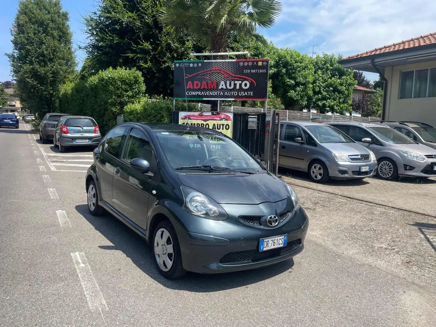 Toyota Aygo 1.0 12V VVT-i 5 porte Sound Zwart - 1