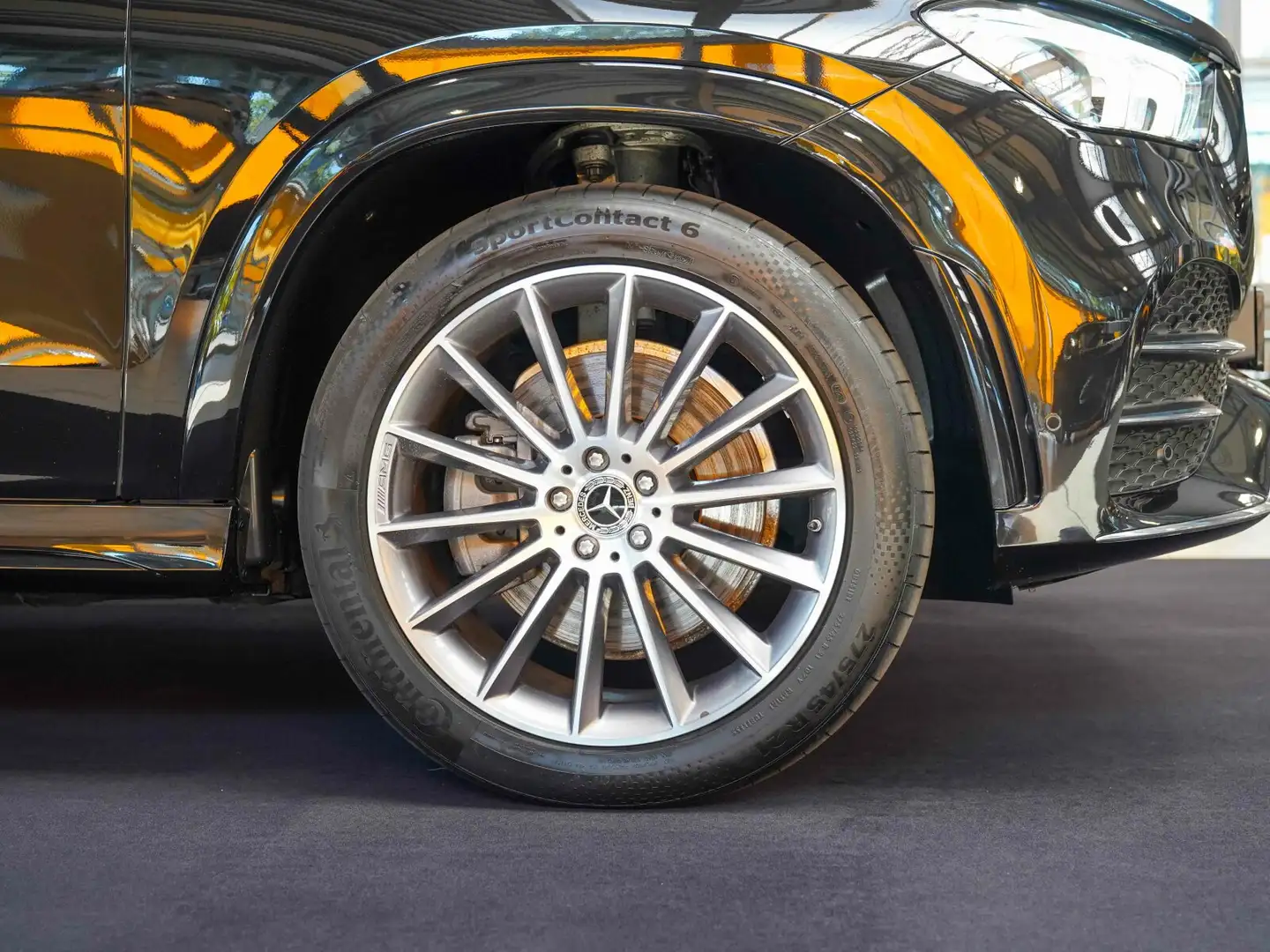 Mercedes-Benz GLE 350 GLE 350 de 4M AMG Line Pano AHK AIRMATIC Burmest Schwarz - 2