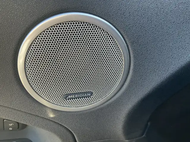 Land Rover Range Rover Evoque view 5