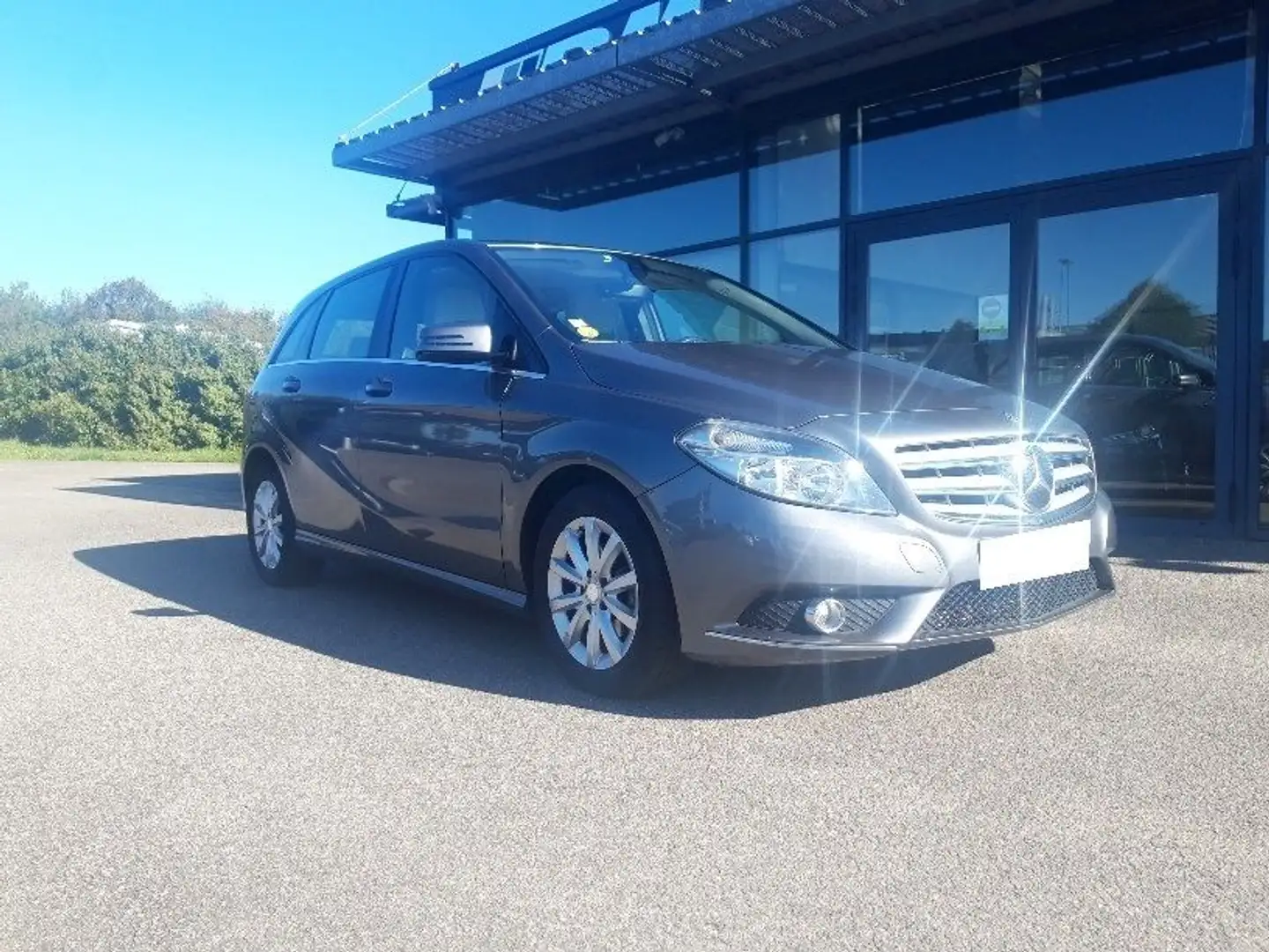 Mercedes-Benz B 180 180 CDI DESIGN Grau - 2