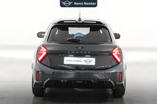 MINI Hatch view 4