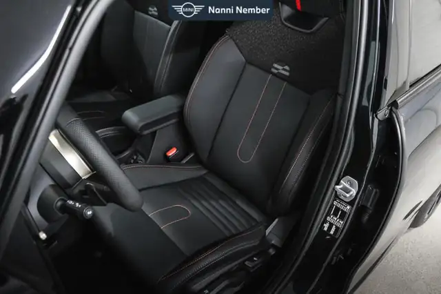 MINI Hatch view 13