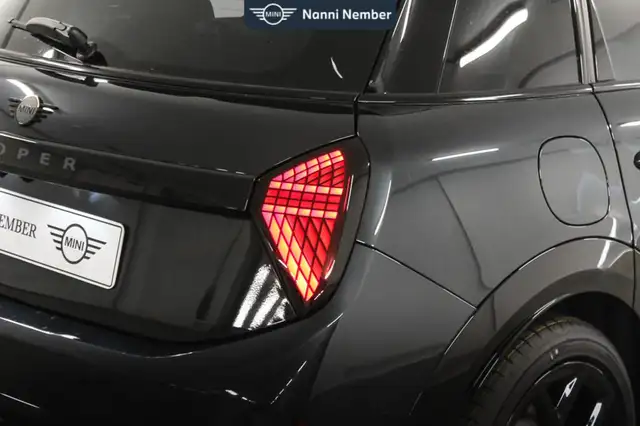 MINI Hatch view 6
