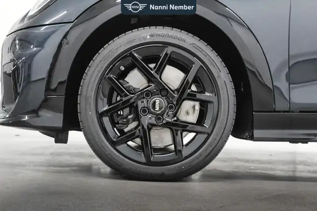 MINI Hatch view 7