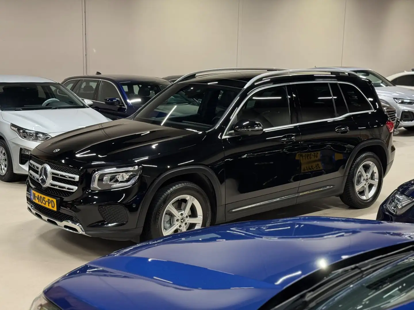 Mercedes-Benz GLB 200 Premium Plus, Pano, Widescreen, Ambiënte Light, 36 Nero - 1