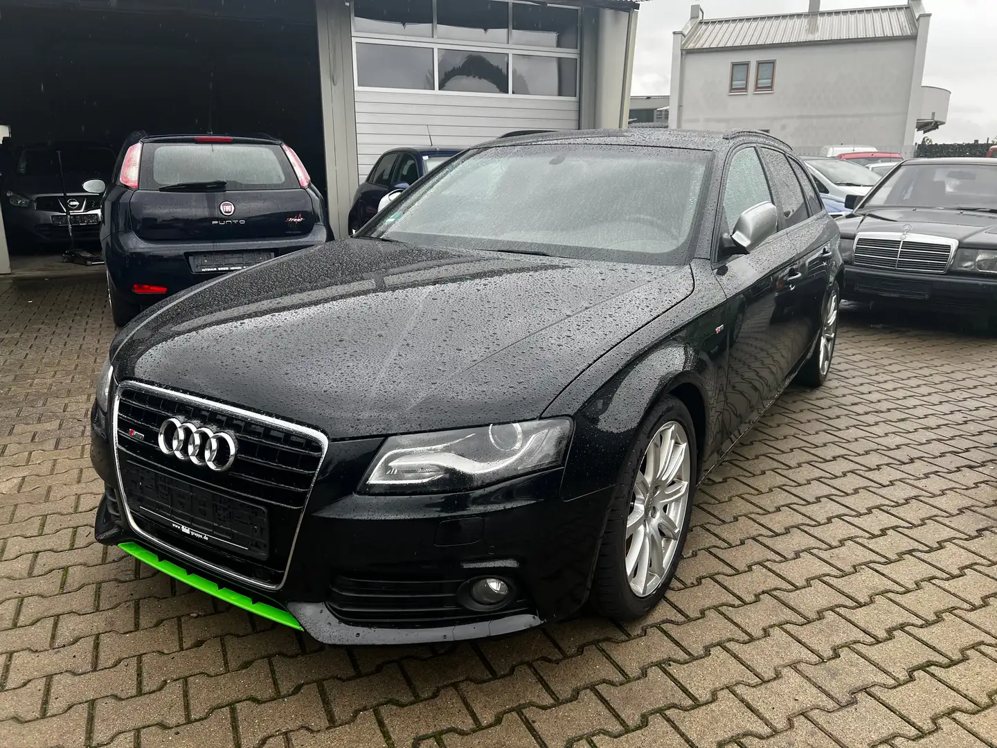 Audi A4 Ambition Schwarz - 2