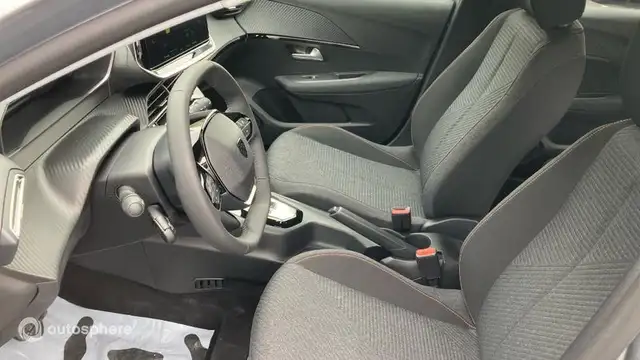 Peugeot 208 view 12