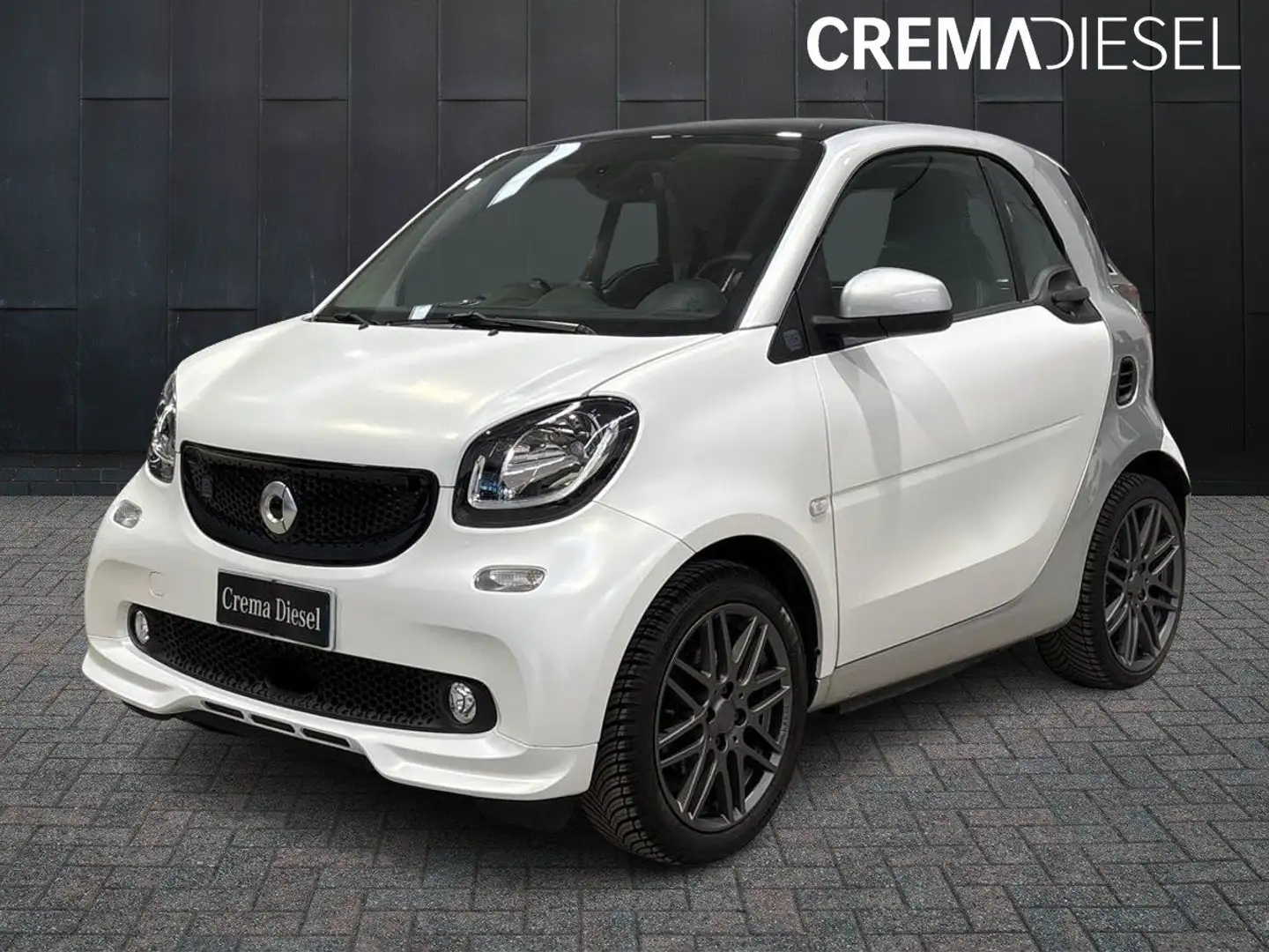 smart forTwo Fortwo eq Brabus Style my19 Bianco - 1