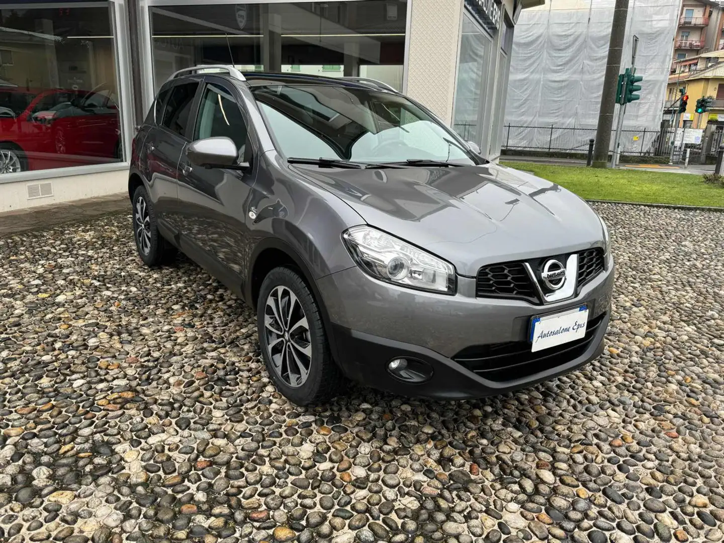 Nissan Qashqai 1.5 dCi DPF Tekna Grau - 1