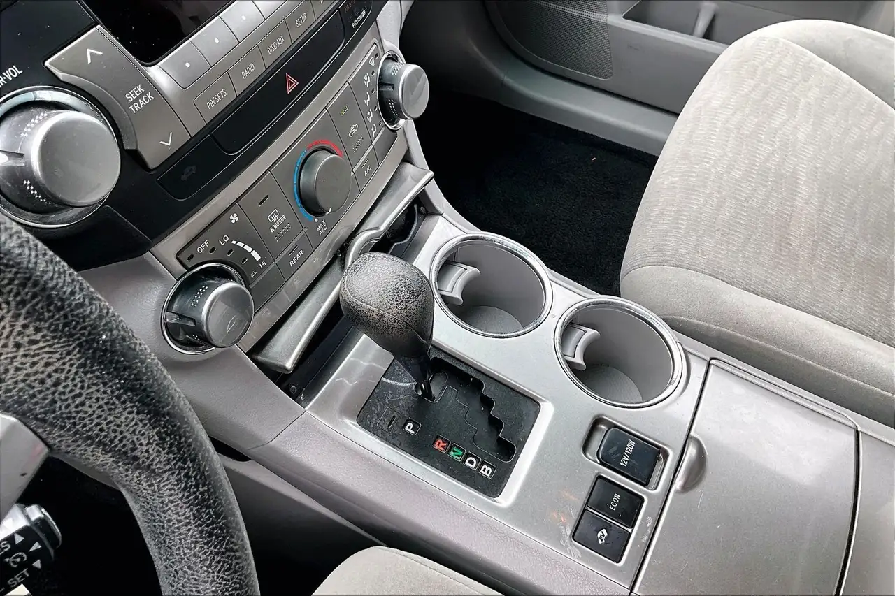 Toyota Highlander снимка Toyota Highlander