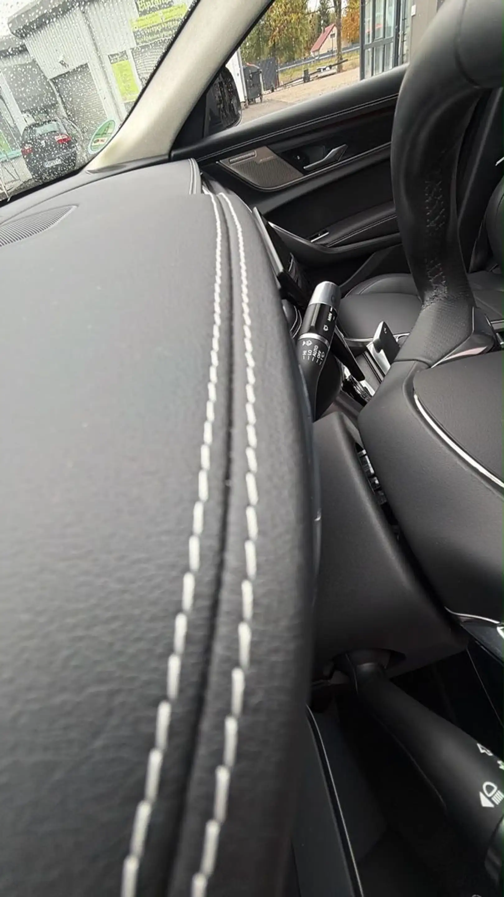 Jaguar XF R-Dynamic HSE AWD — photo 13