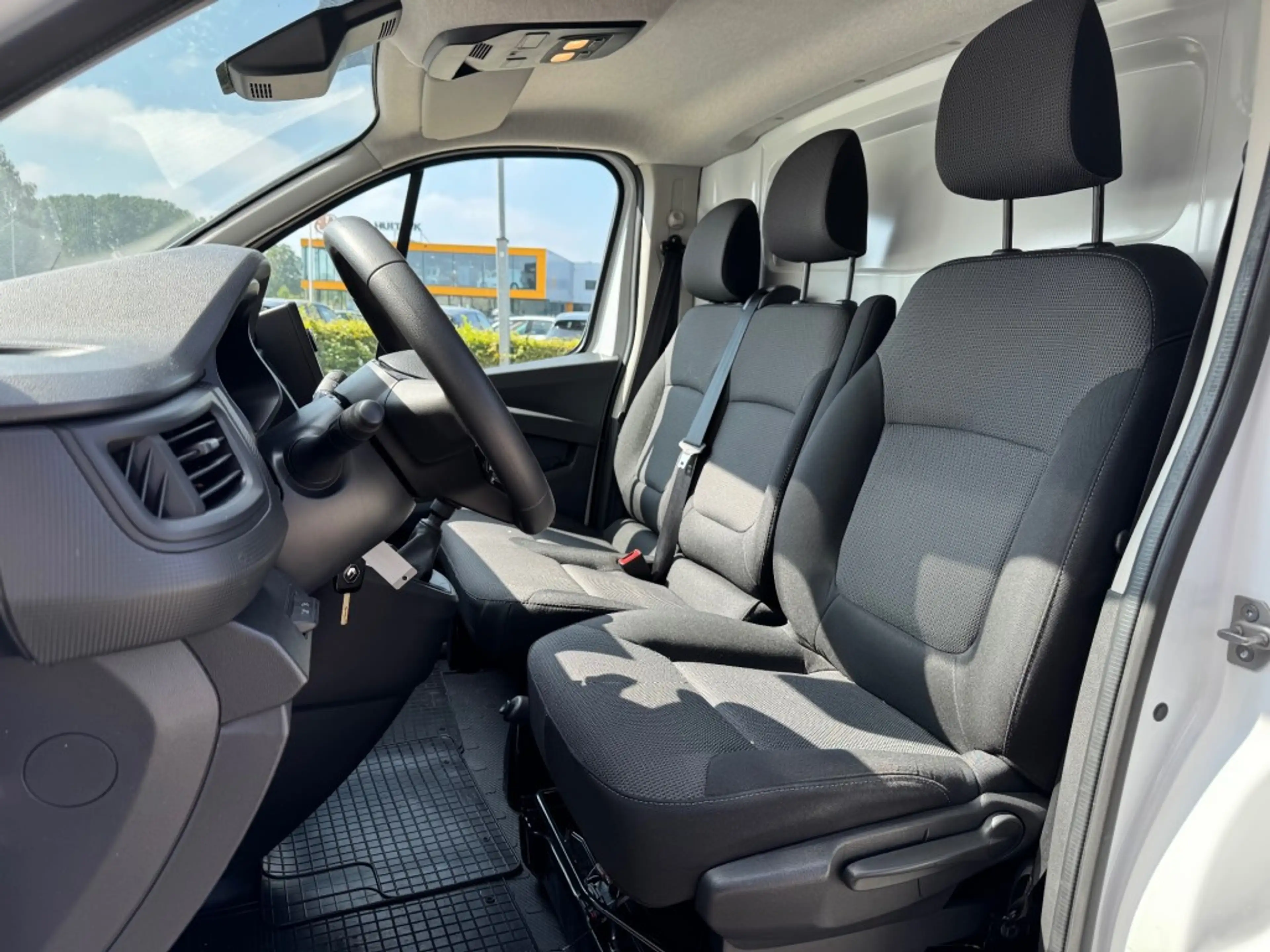 Renault Trafic 2.0 D 130pk  L1H1 - betimmering — photo 5