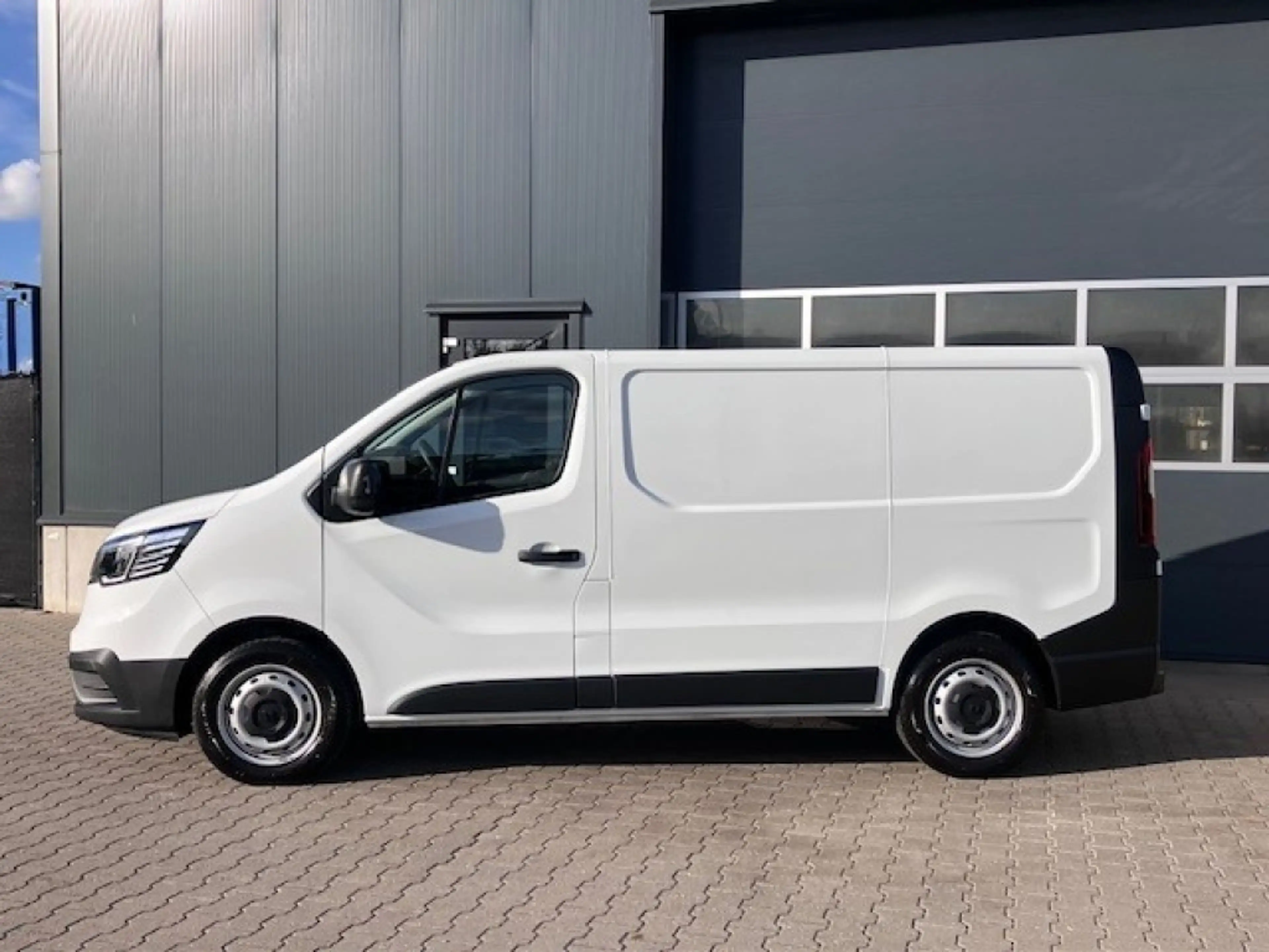 Renault Trafic 2.0 D 130pk  L1H1 - betimmering — photo 2