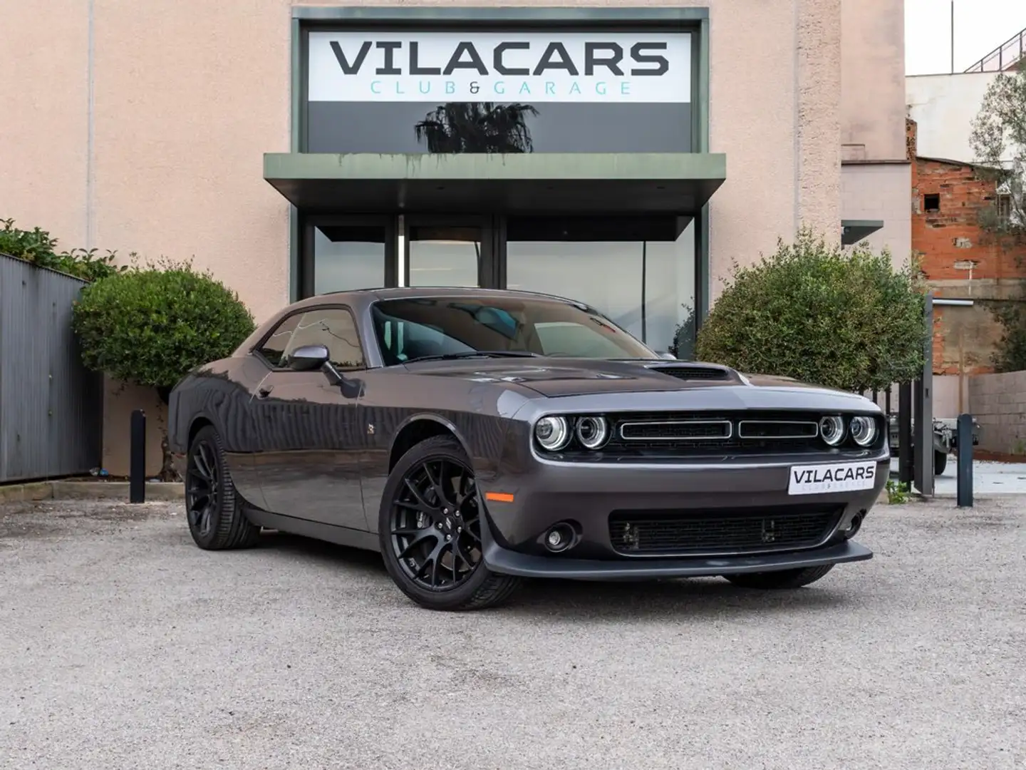 Dodge Challenger R/T Scat Pack Widebody Grau - 1