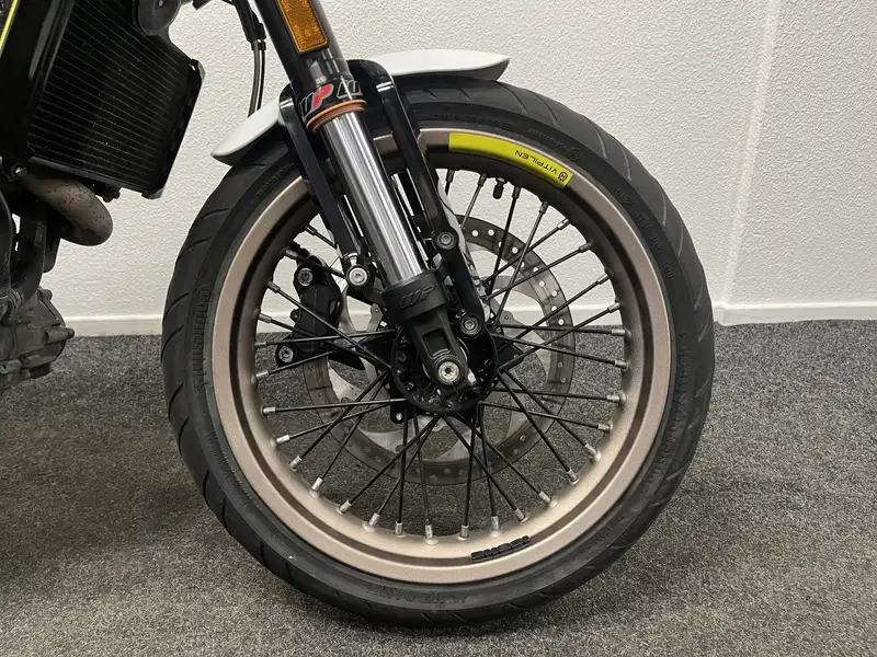 Husqvarna Vitpilen - foto 3