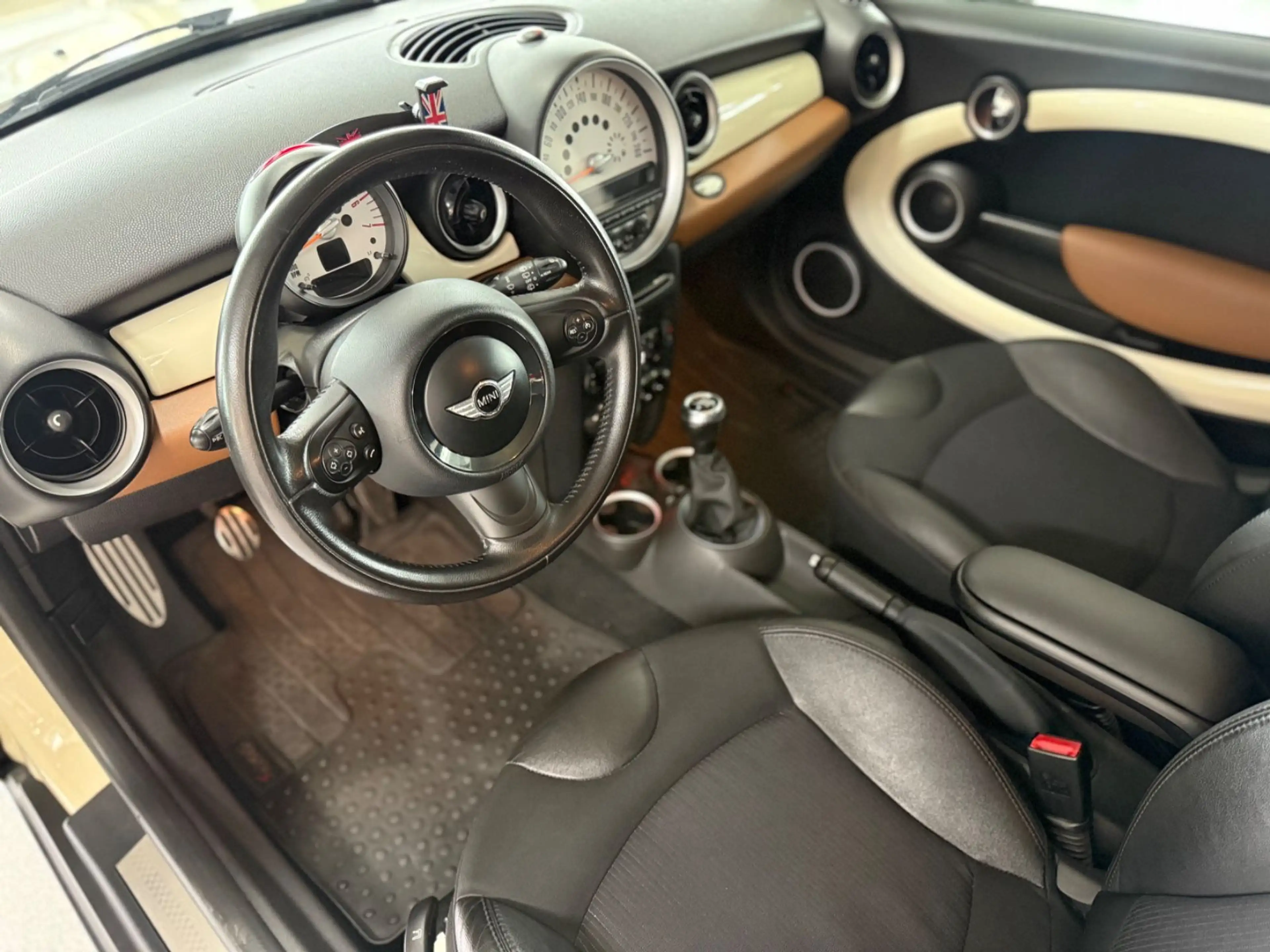 MINI Cooper SD Clubman Hyde Park XENON/BT/PDC/H&K — photo 8