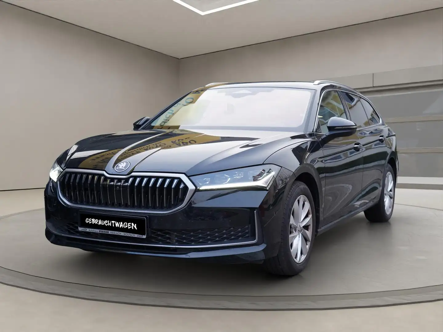 Skoda Superb Combi Selection 2.0 TDI DSG+Rückfahrkamera+ Schwarz - 1