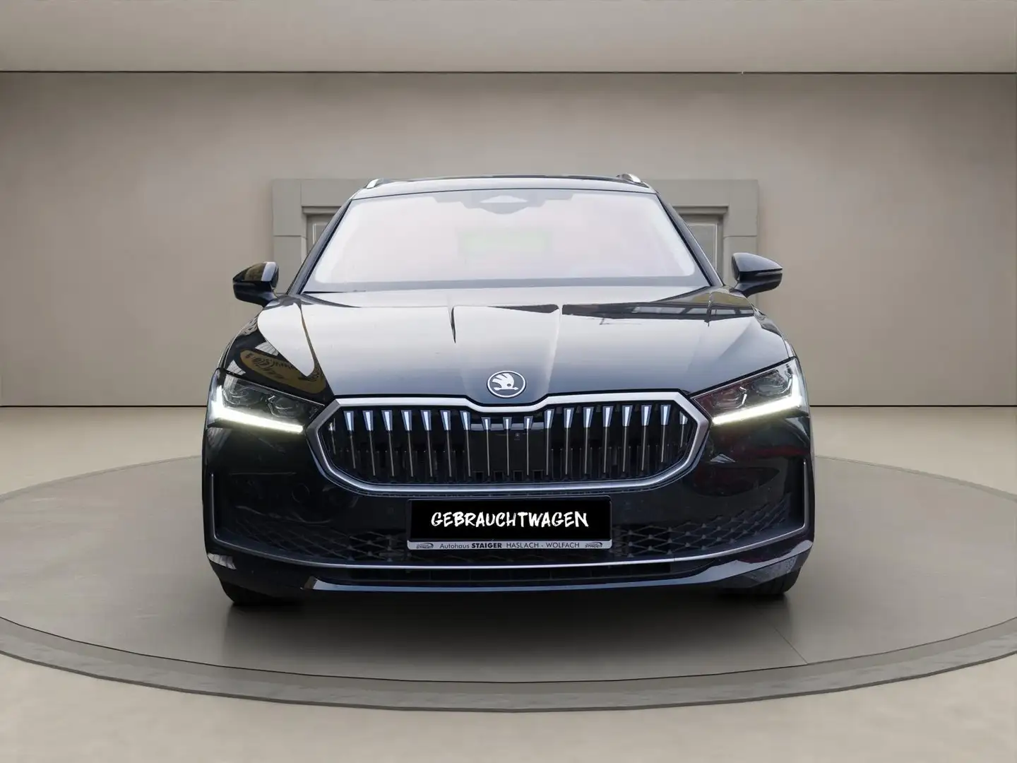 Skoda Superb Combi Selection 2.0 TDI DSG+Rückfahrkamera+ Schwarz - 2