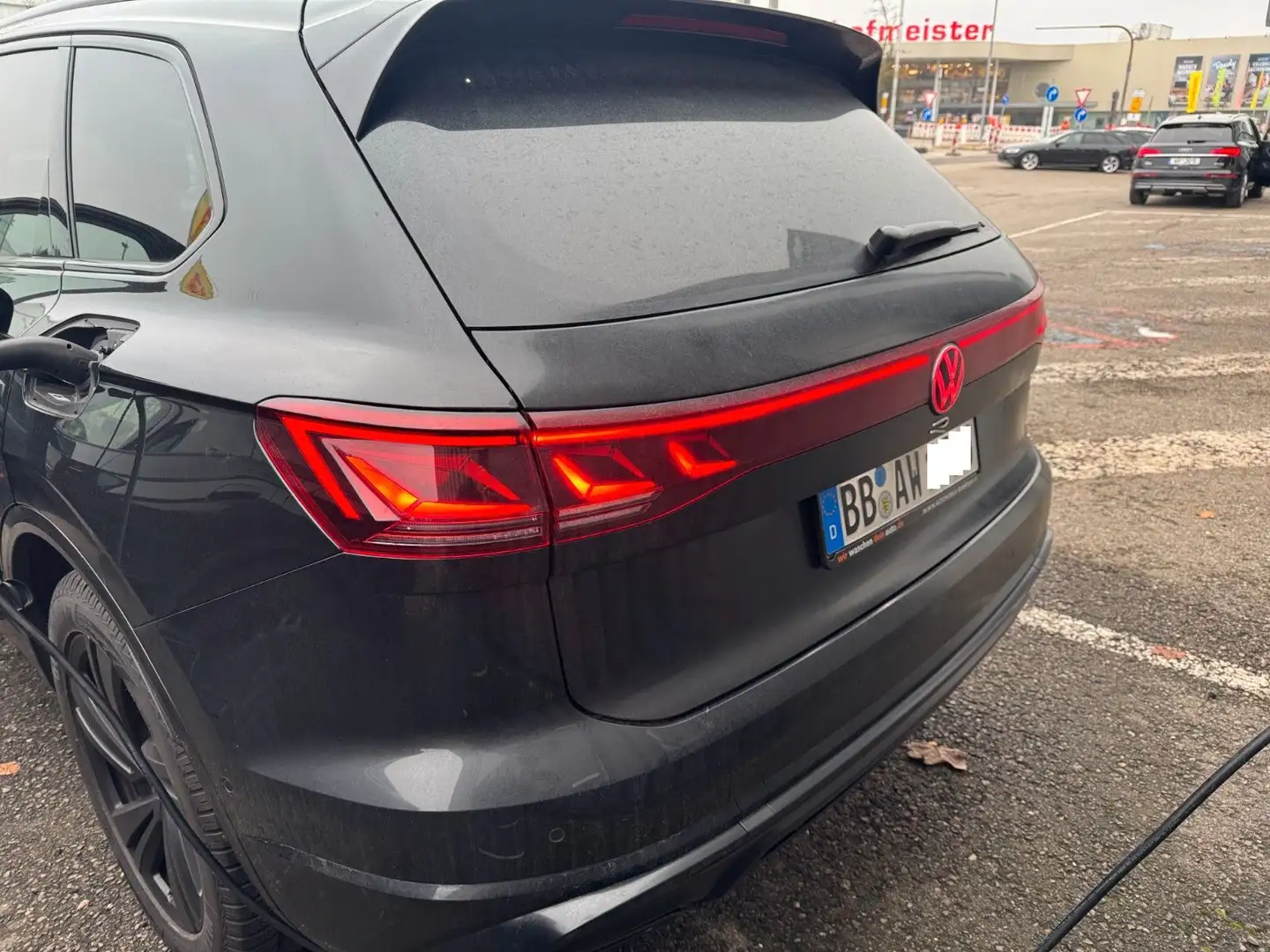 Volkswagen Touareg R  3.0TSI eHybrid 340 kW 4M Schwarz - 2