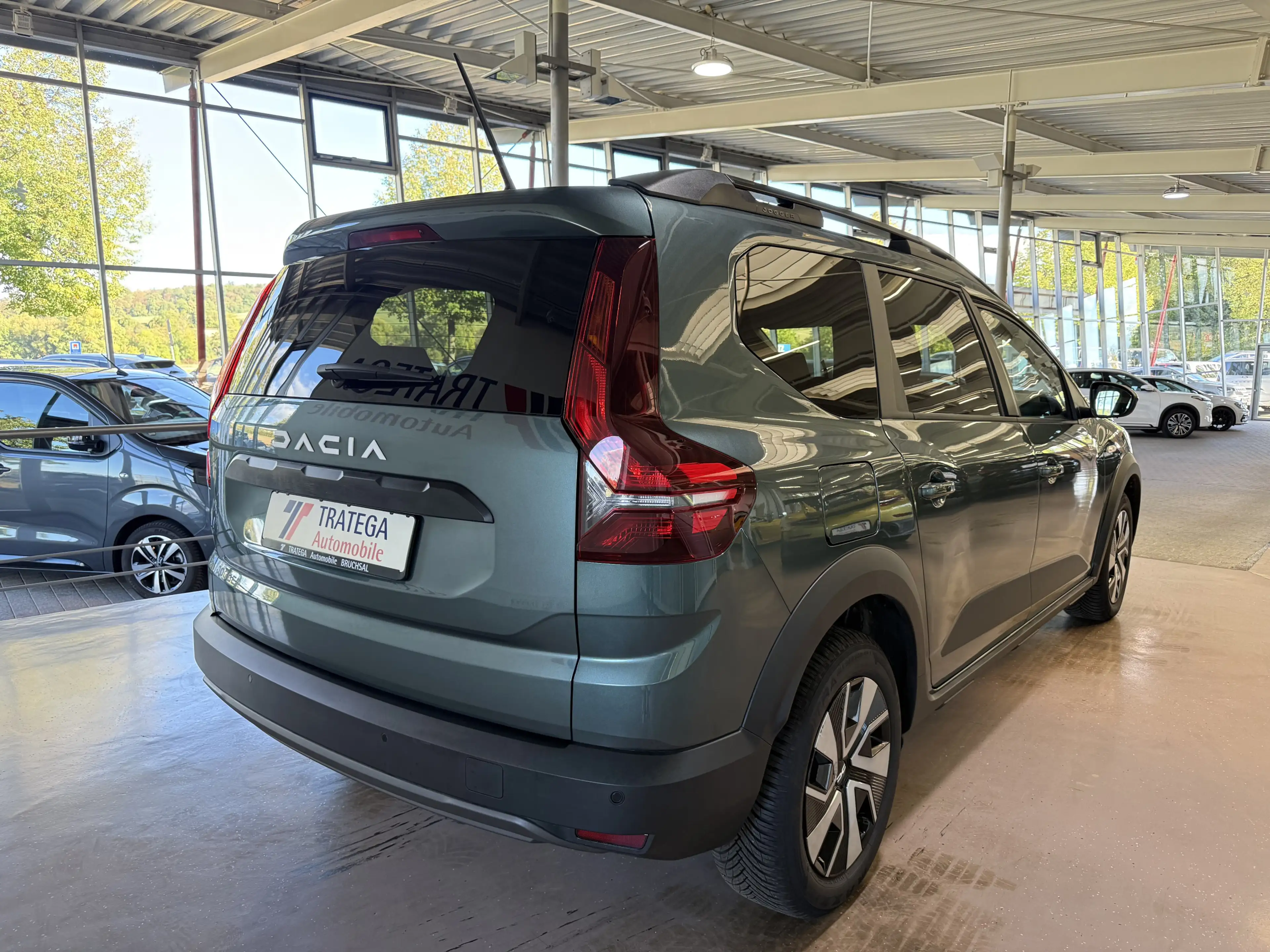 Dacia Jogger Eco-G 100 Expression 7-Sitzer Navi SH — photo 8