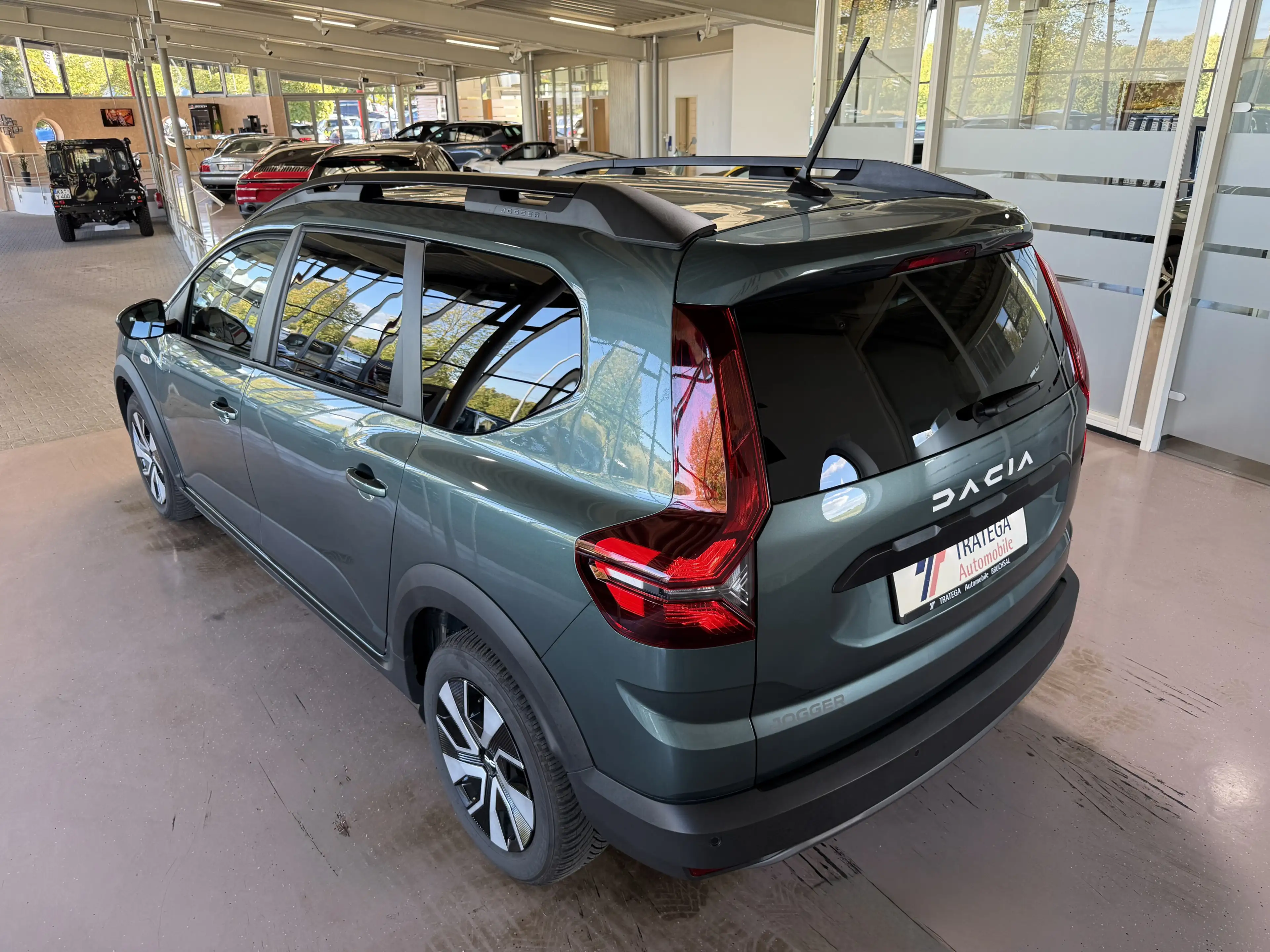 Dacia Jogger Eco-G 100 Expression 7-Sitzer Navi SH — photo 11