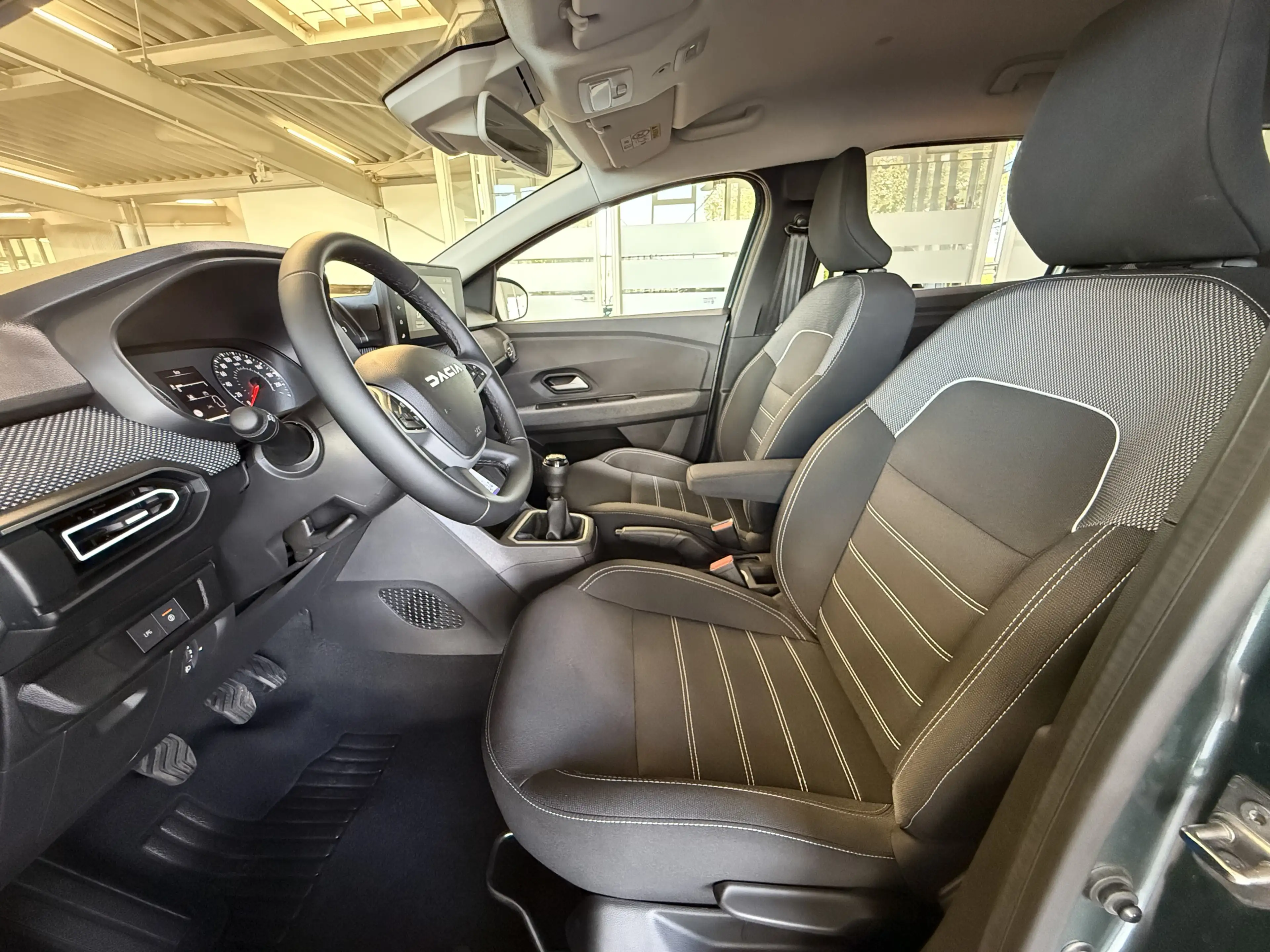 Dacia Jogger Eco-G 100 Expression 7-Sitzer Navi SH — photo 14