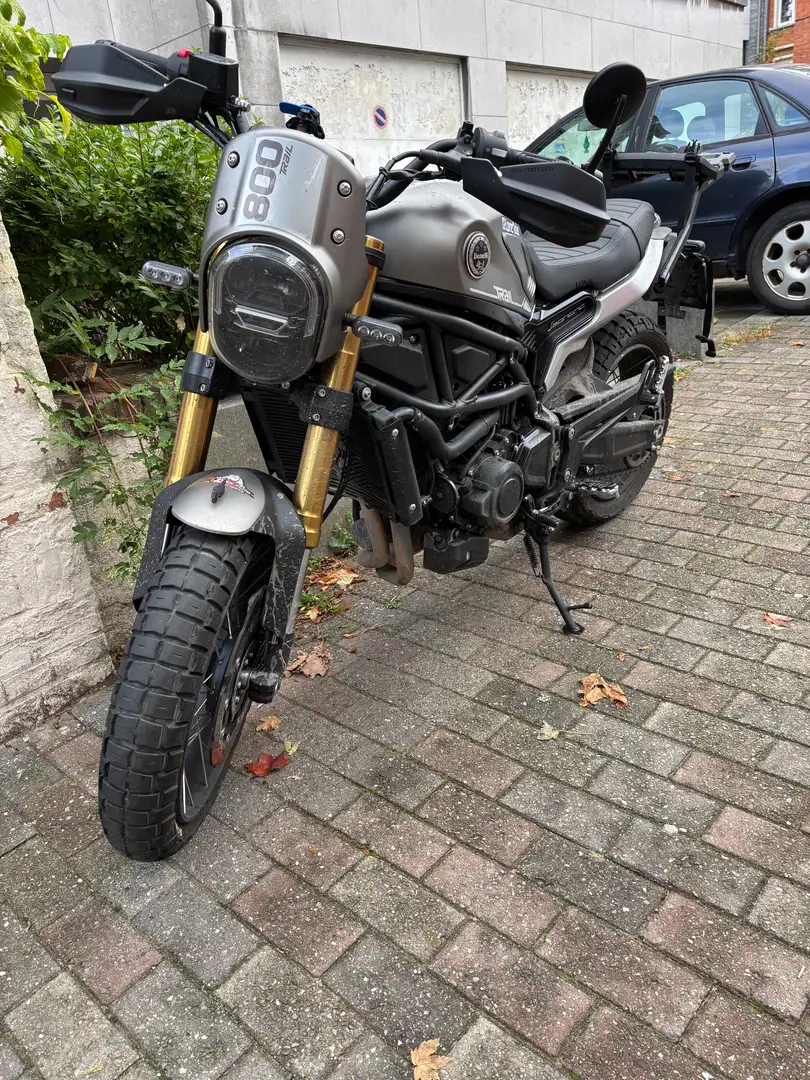 Benelli Leoncino 800 Trail A2 siva - 2